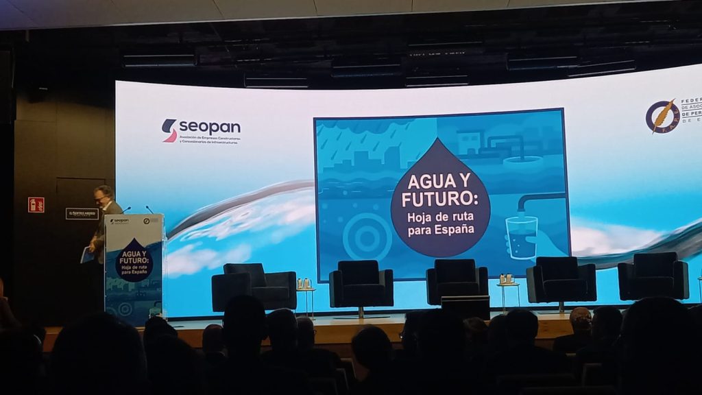 FENACORE lamenta la falta de estabilidad en la financiación y la lentitud administrativa ante las obras hidráulicas